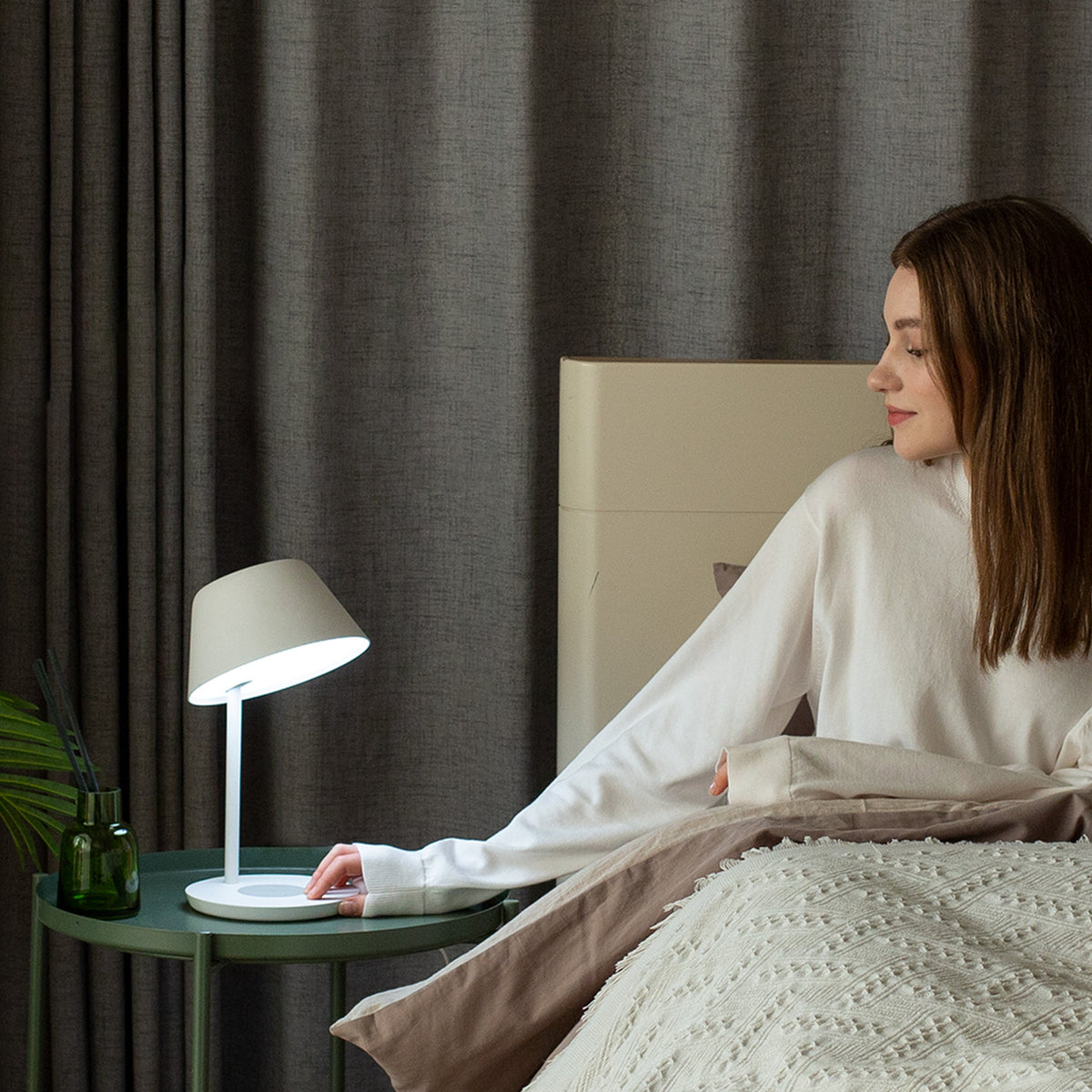 Yeelight Staria yöpöytälamppu Pro ERP versio (ei hintaa)